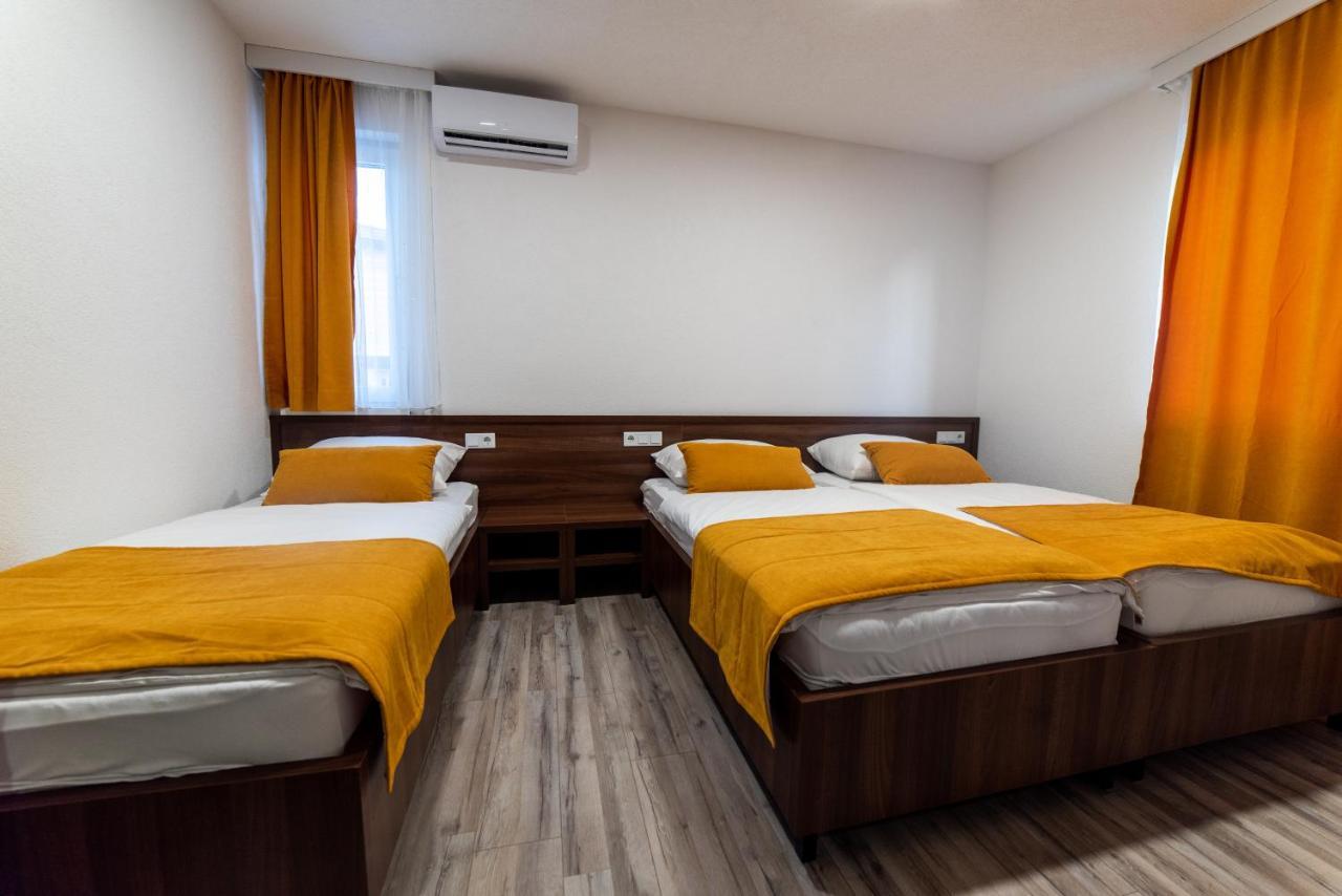 Apartments And Rooms Villa Majestic บีฮัช ภายนอก รูปภาพ